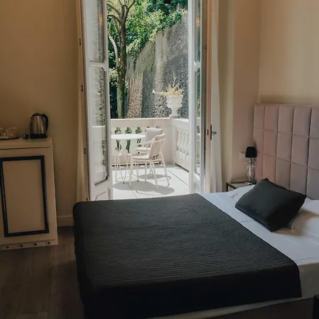 ホテル Boutique Giulia ヴァルマドレーラ